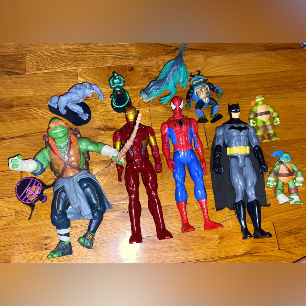 Action Figures Batman Captain America Spider-Man Ninja Turtles Dinosaur & more